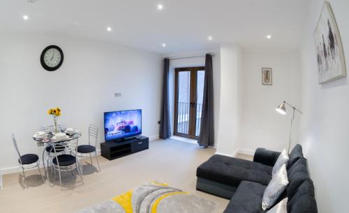 St Albans Apartment | Modern 1 Bed Apartment in St Albans - Free Parking & Walkable