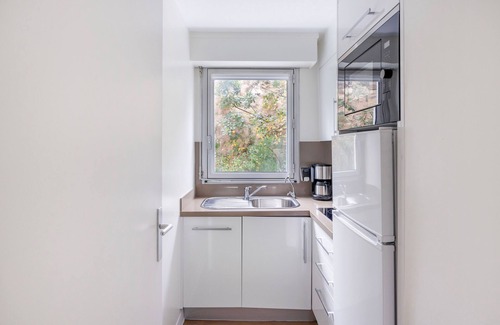 Diderot Condo | Cozy 1-Bed Apartment in Paris Vincennes with Spa Amenities