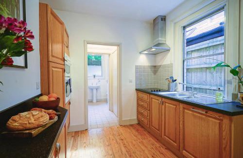 Winchester Apartment | Inviting Boscobel Apartments: Family-Friendly Retreats