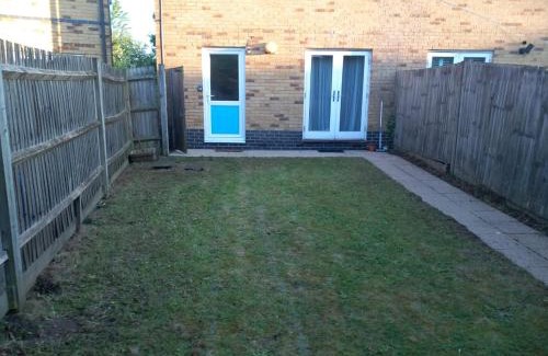 Yeading Apartment | Charming 1-Bed Studio Retreat in Northolt Awaits You