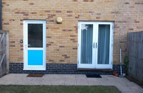 Yeading Apartment | Charming 1-Bed Studio Retreat in Northolt Awaits You