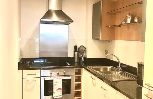 Dublin Apartment | Cozy 1bd Corporate Apartment Near City Centre