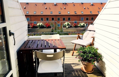 Amager Apartment | Charming 1BR Duplex with Terrace, Fireplace & Ocean Views