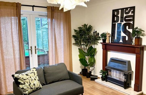 Cuddesdon House | Cosy 2-bed in great location