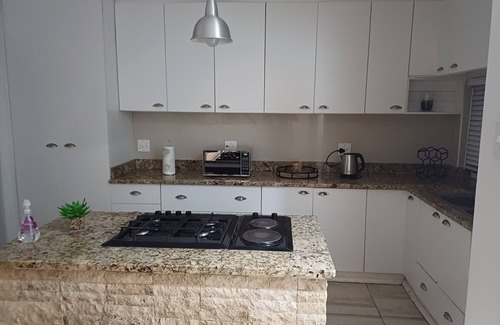Berea Apartment | Cosy 2 bedroom apartment in a prominent area of East London Nahoon