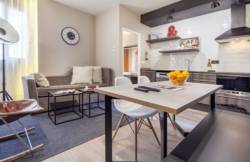 El Camp de l'Arpa del Clot Apartment | Perfect 2 Bedroom Apartment Steps from Sagrada Familia