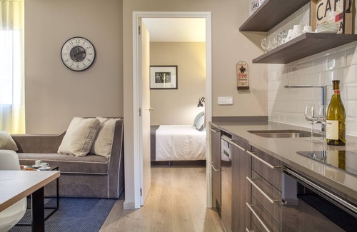 El Camp de l'Arpa del Clot Apartment | Perfect 2 Bedroom Apartment Steps from Sagrada Familia