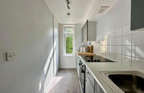 Woodberry Down Apartment | Cosy 2 bedroom Flat in Manor House