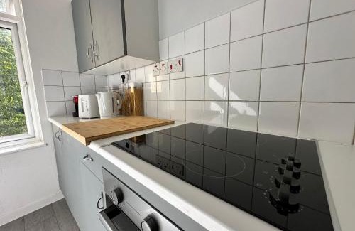 Woodberry Down Apartment | Cosy 2 bedroom Flat in Manor House