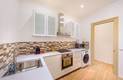 Montpellier City-Centre Apartment | Comfortable 2 Bedroom Retreat in Montpellier's Historic Center