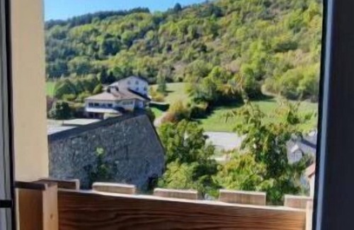 La Mure Apartment | Charming 2-Piece Retreat Near the Petit Train de La Mure