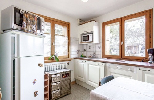 Saint-Gervais-les-Bains Apartment | Comfortable Apartment for 4 with Balcony and WiFi