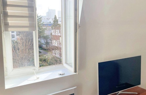 La Garenne-Colombes Apartment | Bright 3-Room Flat Near La Défense and Paris