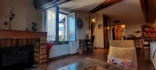 Quartier Hyper-Centre Apartment | Relaxing Retreat in Grenoble's City Center with Free Parking