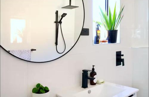 Cronulla Apartment | Cosy and calm unit in Cronulla formerly Beautifully renovated quiet unit in Cronulla