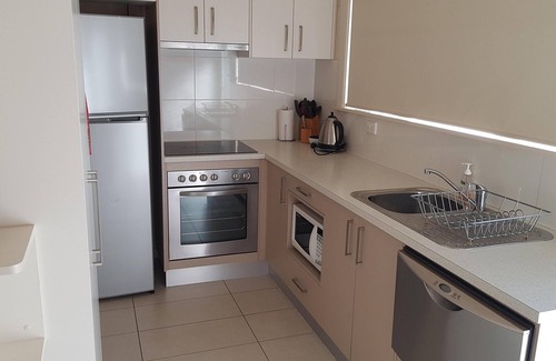 Albury Apartment | Cozy Central Apartment with Kitchen and High-Speed Wifi