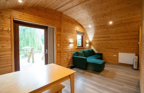 Newmarket Apartment | Eco-Friendly Cabins Near Historic 16th Century Pub