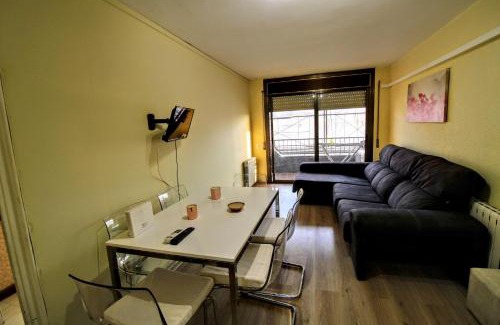 Mollet del Valles Apartment | Bright Flat Near Barcelona – 10/10 Guest Rated & Family Friendly