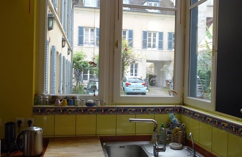 Notre-Dame House | Serene Townhouse Steps from Château de Versailles, Rated 10/10