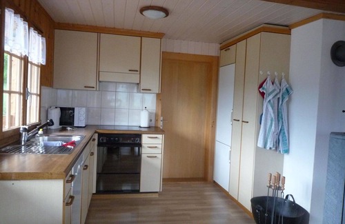 Latterbach Apartment | Cozy Apartment for 7 with Balcony, Pets Welcome & Parking