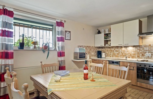 Neustraburg Apartment | Ideal Pet-Friendly Apartment in Neustraßburg - 10/10 Rated