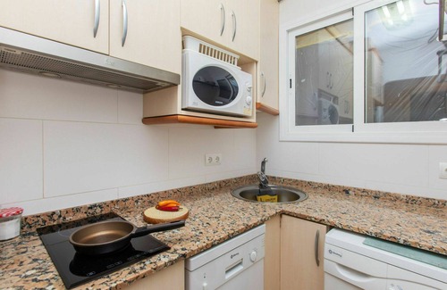 Els Griells Apartment | Cozy Oceanfront Apartment for 4 with WiFi & Kitchen