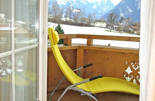Ramsau im Zillertal Apartment | Spacious Apartment for 12 with WIFI, Patio & Parking