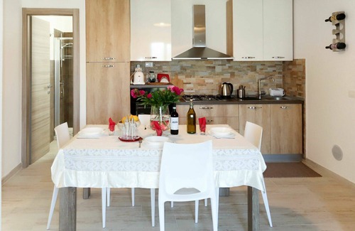 Villanova d'Albenga Apartment | Elegant Apartment for 6 with Ocean View & Modern Amenities