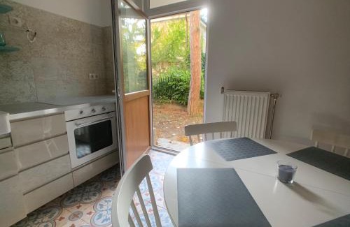 Viranyos Apartment | Charming Apartment in Green Buda - Family-Friendly Retreat