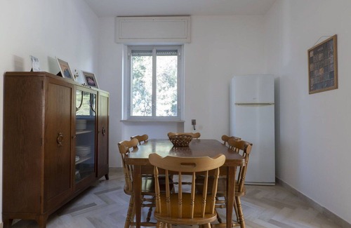 Torre Vado Apartment | Welcoming Apartment for 8 with Oceanfront Views & Pets Allowed