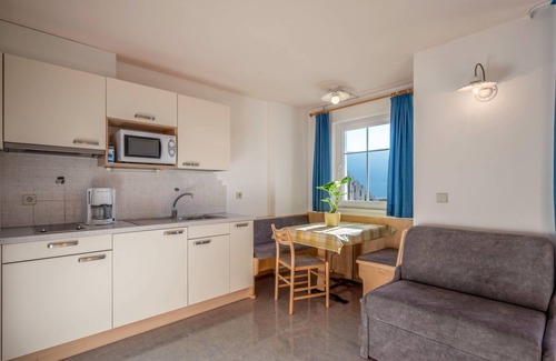Terento Apartment | Inviting Treyer 2 Typ A: Mountain View, Balcony & Garden