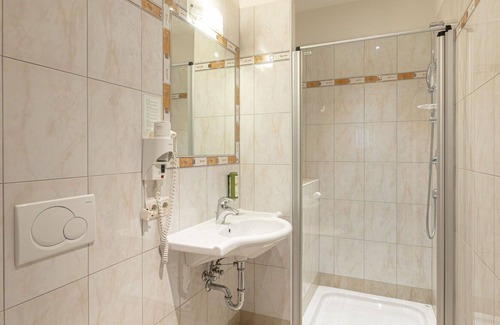 Reith bei Kitzbuehel Apartment | Cosy apartment for 6 guests with hot tub, WIFI, TV, balcony, pets allowed and parking