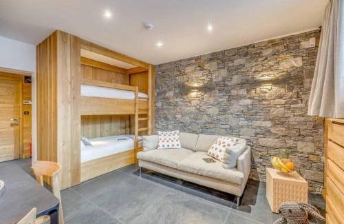 Tignes le Lac Apartment | Charming Cosy Apartment for 2-6 Guests - Rated 9/10