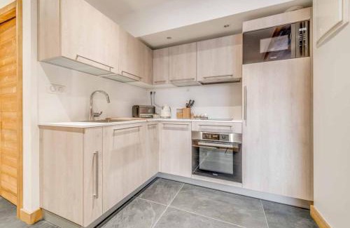 Tignes le Lac Apartment | Charming Cosy Apartment for 2-6 Guests - Rated 9/10