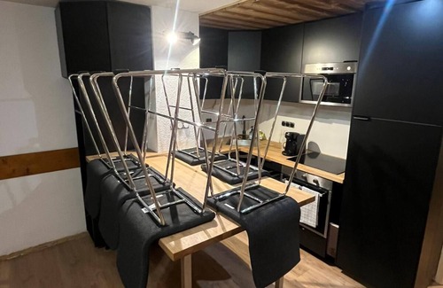 Mont-de-Lans Apartment | Cosy apartment 4-6p 1800 near lift and slope