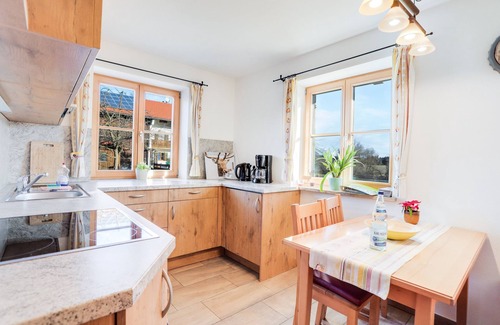 Bad Heilbrunn Apartment | Cozy "Bergblick" Apartment with Garden, Terrace & Lake View