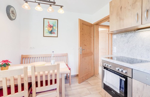 Bad Heilbrunn Apartment | Cozy "Bergblick" Apartment with Garden, Terrace & Lake View