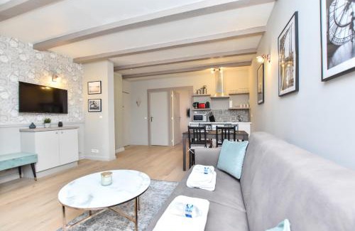 Quartier de la Maison-Blanche Apartment | Family-Friendly CMG Place d'Italie near Métro Glacière