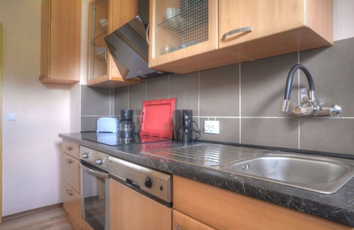 Bromskirchen Apartment | Charming Apartment for 4 with Lake View and Pet Friendly