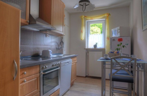 Bromskirchen Apartment | Cozy Apartment for 4 with Balcony, Pets Welcome & Lake View