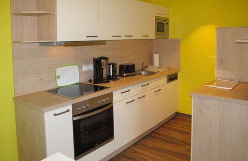 Splietsdorf Apartment | Cozy Apartment with WIFI, Terrace, and Convenient Parking