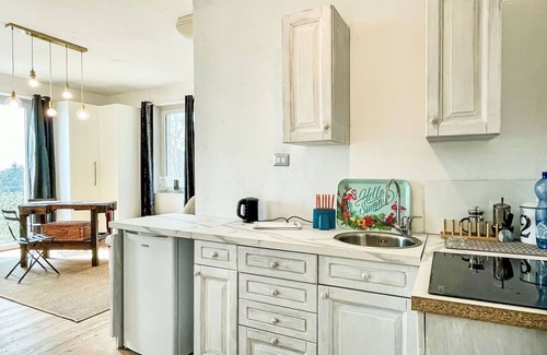Gera Lario Apartment | Cosy apartment for 2 guests with WIFI, A/C, TV, terrace and parking