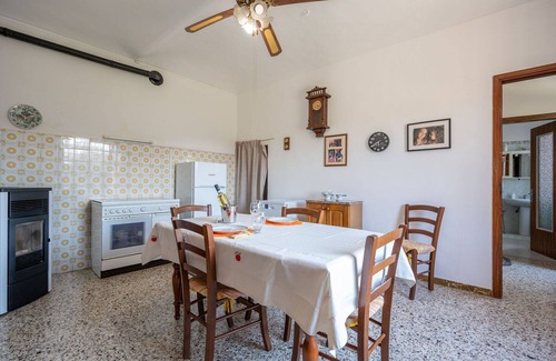 Penango Apartment | Cosy apartment for 2 people with WIFI, TV, patio, panoramic view and parking