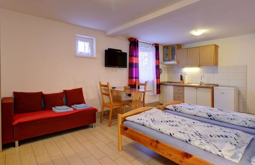 Bohinjska Bistrica Apartment | Cozy Apartment for Two with WiFi, Pets Welcome & Views
