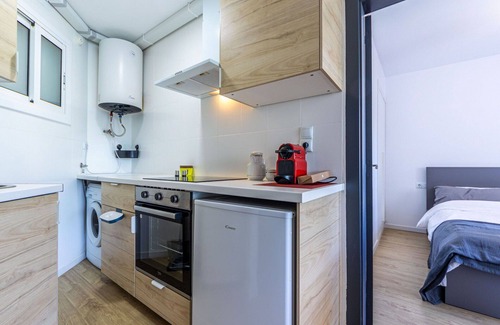 Cubelles Apartment | Cozy Apartment for 3 with Ocean View and Balcony