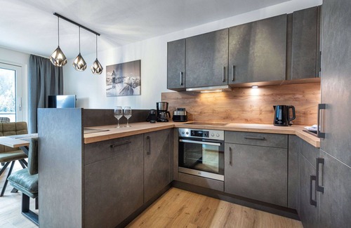 Viehhofen Apartment | Inviting Apartment for 4 with Pool, WIFI, and Pet-Friendly