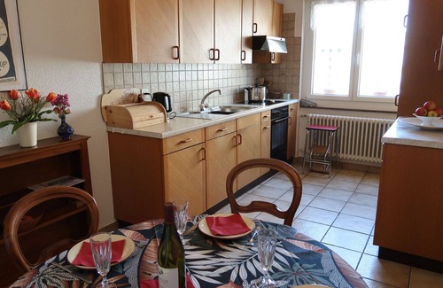 Fribourg Apartment | Comfortable Apartment for 4 with WIFI, TV and Patio