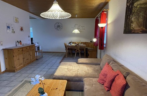 Thalfang Apartment | Cozy Apartment for 4 with WIFI, Terrace & Pet-Friendly Stay