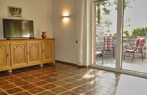 Manderscheid Apartment | Cozy Apartment for 4 with Lake View, Kitchen & Terrace