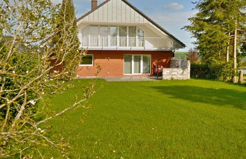 Manderscheid Apartment | Cozy Apartment for 4 with Lake View, Kitchen & Terrace